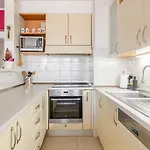 Apartamento Cozy Near The And Center Split